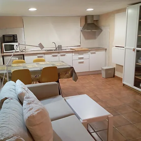 펜션 Casa El Sereno Salas Bajas